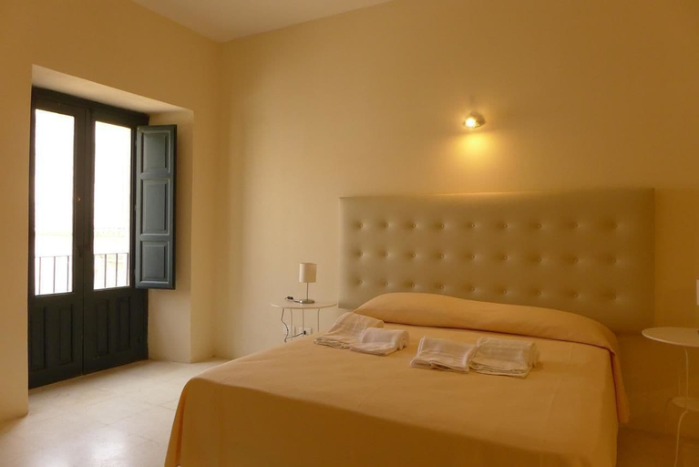 Bedroom 2, Landolina Palace, Syracuse