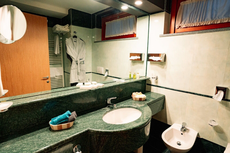 Bathroom 4, Savoia Mountain – Il Resort nel Bosco, Torino