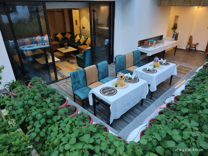 Food & Drinks 5, Sagrika Resort, Chamba