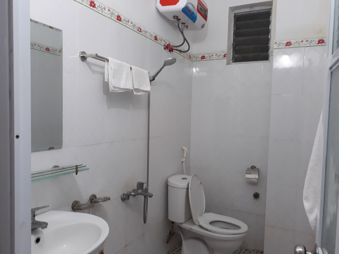 Bathroom 3, Viet Hoang Hotel Bao Lac, Bảo Lạc
