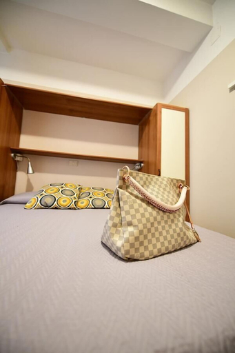 Bedroom 3, Hotel Eliseo, Rimini