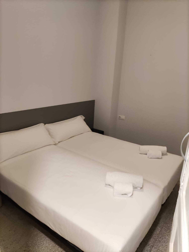Bedroom 2, Hotel Monegal, Barcelona
