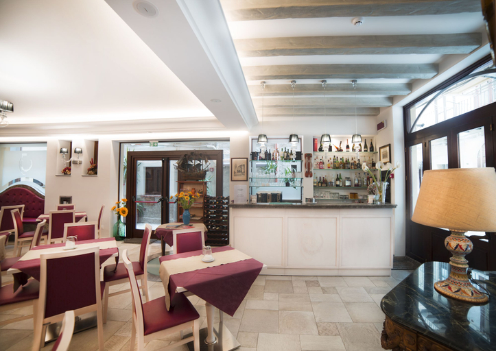 Food & Drinks 5, Hotel La Giara, Palermo