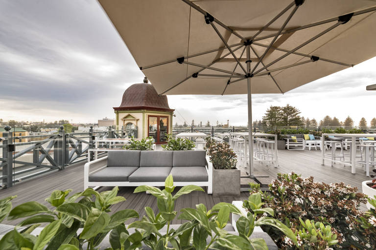 Others 5, The National Hotel, Fremantle