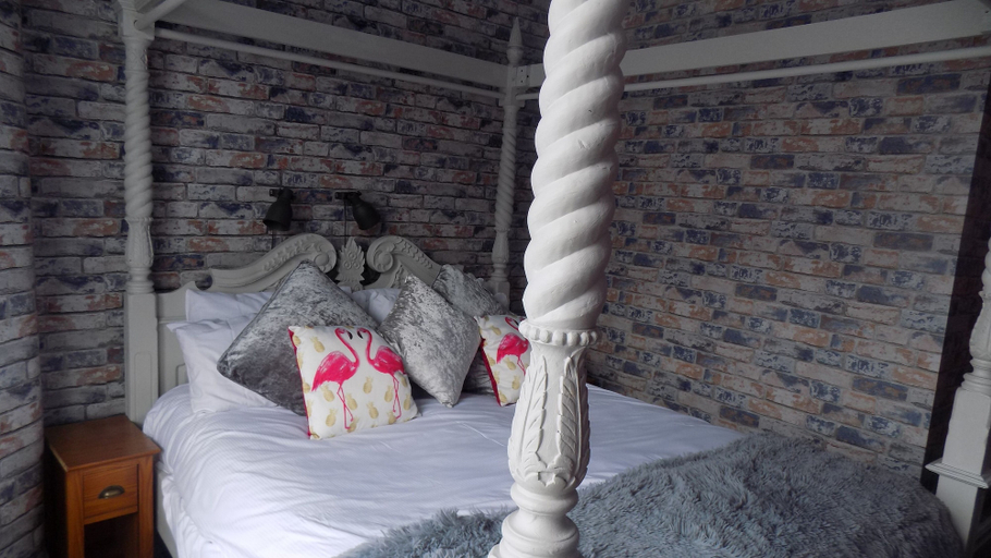 Bedroom 2, Driftwood Hotel, Blackpool