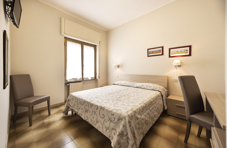 Bedroom 4, Hotel Aurelia, Viterbo