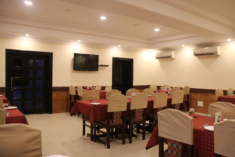 Food & Drinks 5, Hotel Grand central, Khordha