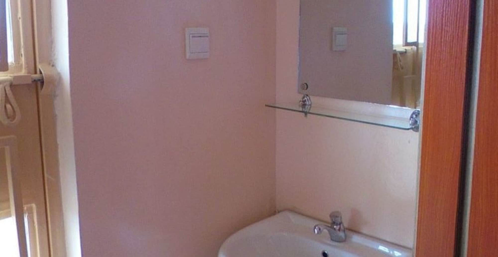 Bathroom, Great North Resort, Maragwa