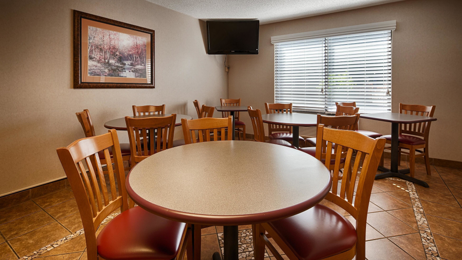 Food & Drinks 5, Bryson Inn, Surry