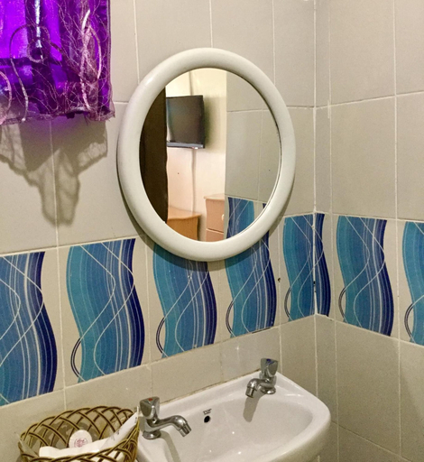 Bathroom 4, Ataco Country Resort, Fort Portal