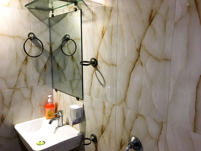 Bathroom 4, Hotel BKC Palace, Mumbai Suburban