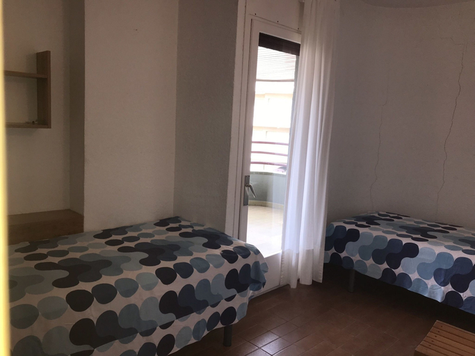 Bedroom 2, Apartamento Ipanema 8-C, Girona
