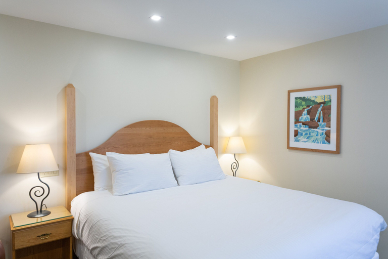 Bedroom 4, Park Place Lodge, East Kootenay