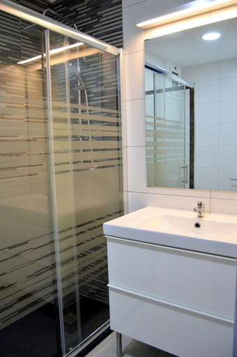 Bathroom, Appartement o En Cala Salions, Girona