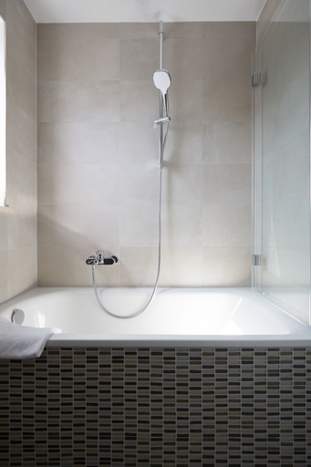 Bathroom 5, Hotel Alter Wirt, Freising