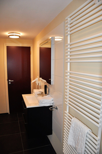 Bathroom 5, Hotel Arcen, Horst aan de Maas