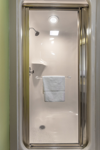 Bathroom 4, Sleep Inn On The Beach, Baldwin