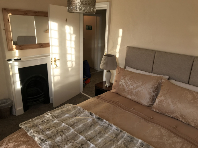 Bedroom 3, The Kings Arms Hotel, Staffordshire