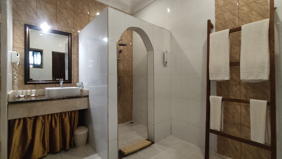 Bathroom 5, VRclub - Paje Palms Beach Resort, Kusini