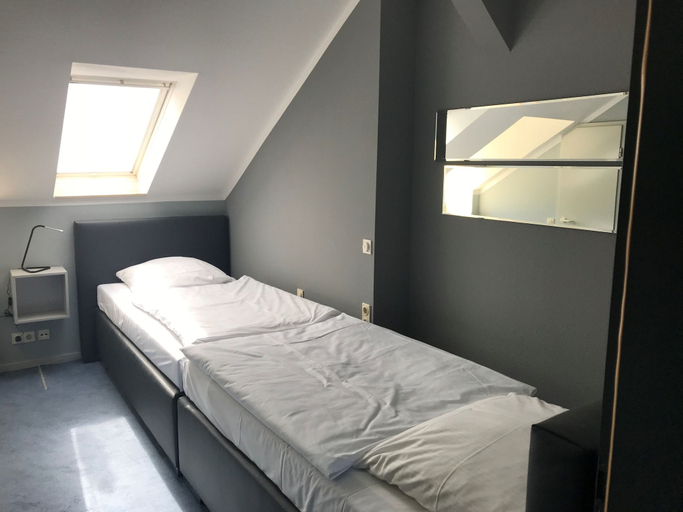 Bedroom 2, Hotel Kipphut, Hildesheim