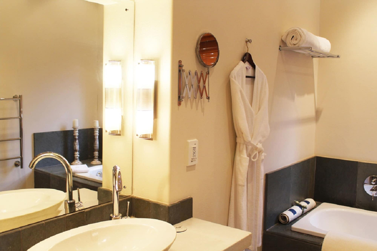 Bathroom 3, Jan Harmsgat Country House, Cape Winelands