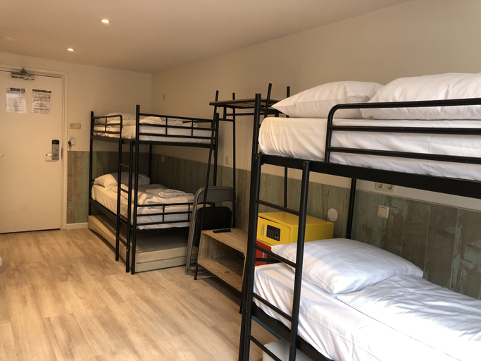 Bedroom 4, Hotel Damrak Inn, Amsterdam