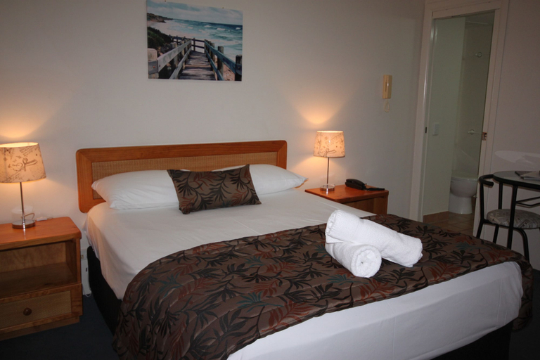 Bedroom 4, Aruba Beach Resort, Gold Coast