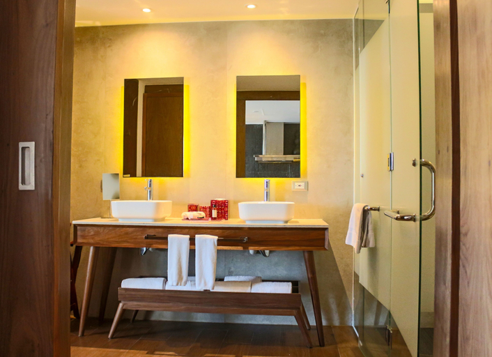 Bathroom 5, The Fives Downtown Hotel - Curio Collection by Hilton, Cozumel