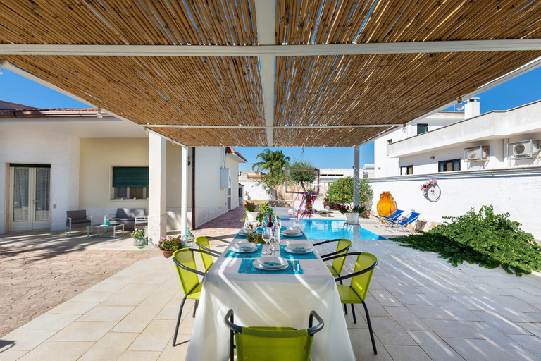 Food & Drinks, 2084 Villa Graziana, Taranto