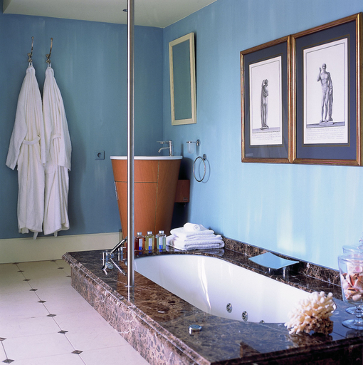 Bathroom 4, Hotel Recour, West-Vlaanderen