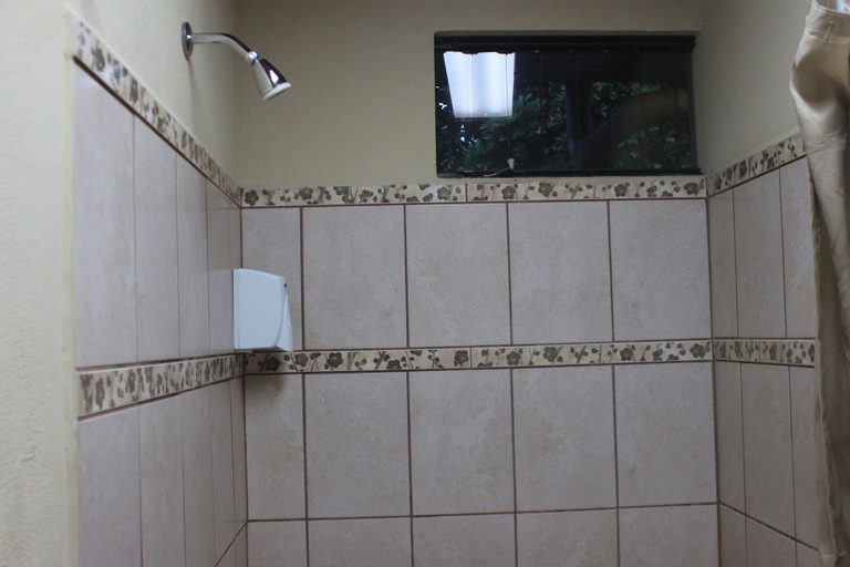 Bathroom 4, Hotel Santa Maria Inn, Belén