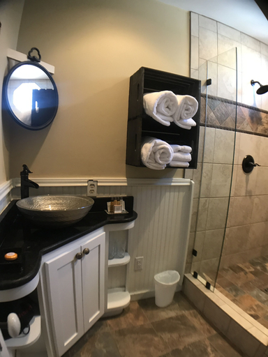 Bathroom 4, Kennedy Manor B&B, Marion