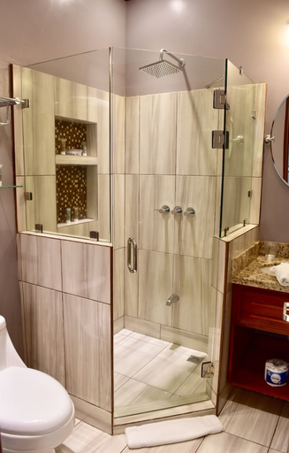 Bathroom 4, Hotel Espadilla Gardens, Aguirre