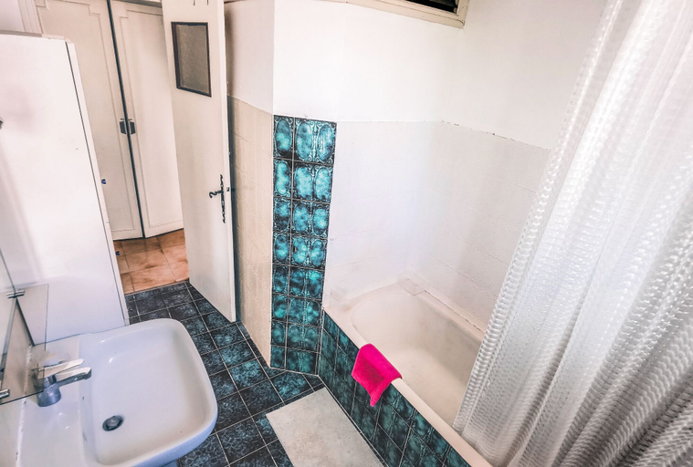 Bathroom 5, Chambres d'hôtes Avignon, Vaucluse