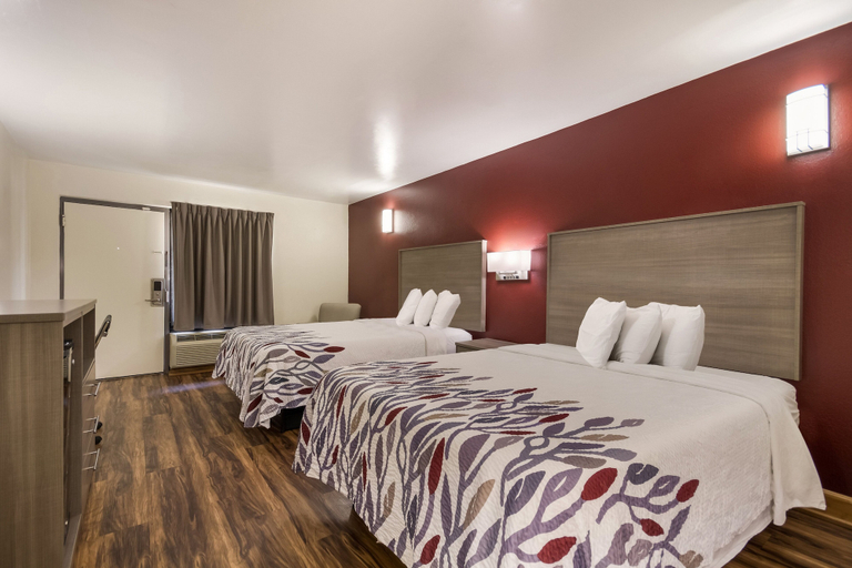 Bedroom 4, Red Roof Inn Crestview, Okaloosa