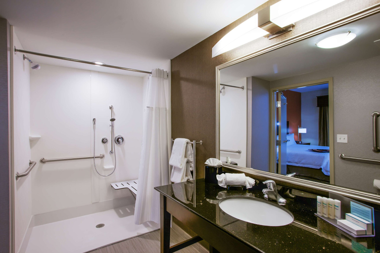 Bathroom 3, Hampton Inn & Suites Philadelphia/Bensalem, Bucks