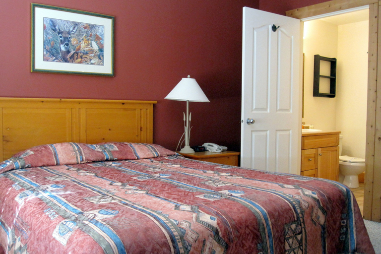 Bedroom 2, Cornerstone Lodge, East Kootenay