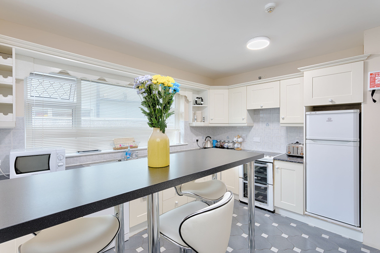 Others 4, 10 Ballybane