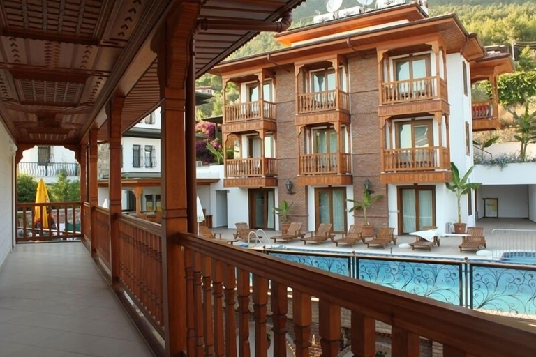 Sport & Beauty 4, Otel Azmakhan, Ula