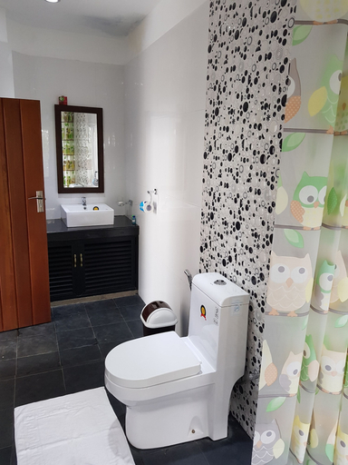 Bathroom 3, Us Holiday Resort, Bandarawela