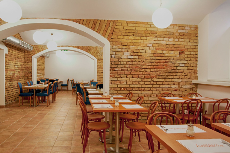 Food & Drinks 5, Hotel Ambiance, Praha 2