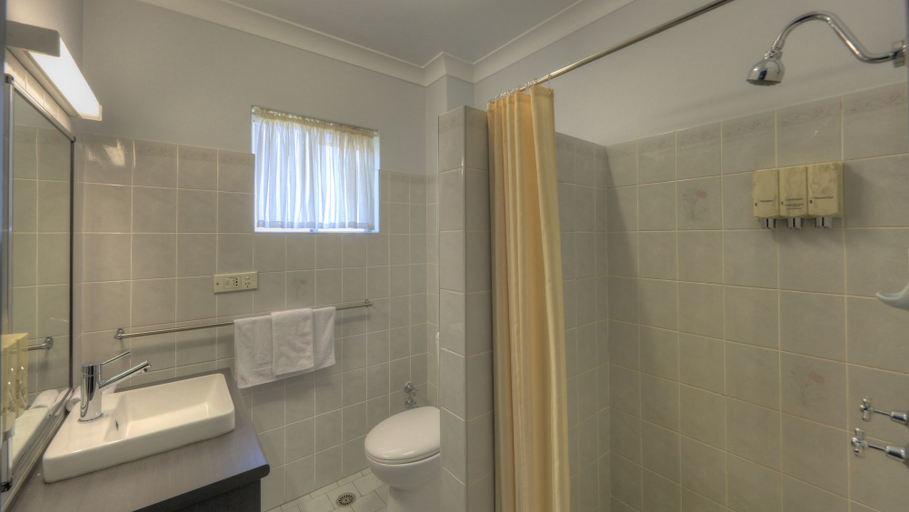 Bathroom 5, Grafton Central Motel, Clarence Valley- Grafton