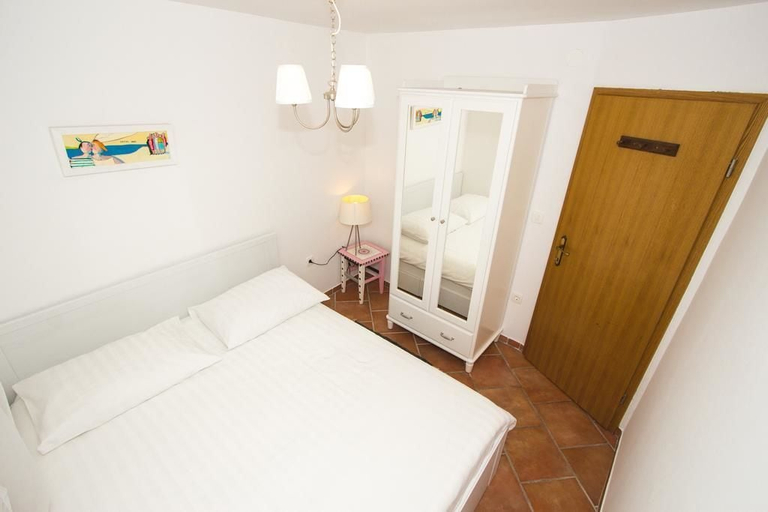 Bedroom 3, Jerry & Oli Apartments, Šibenik