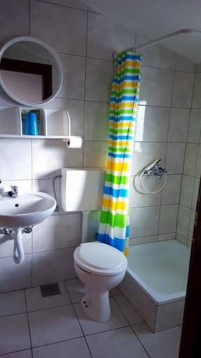 Bathroom 3, Villa Marinela, Baška Voda