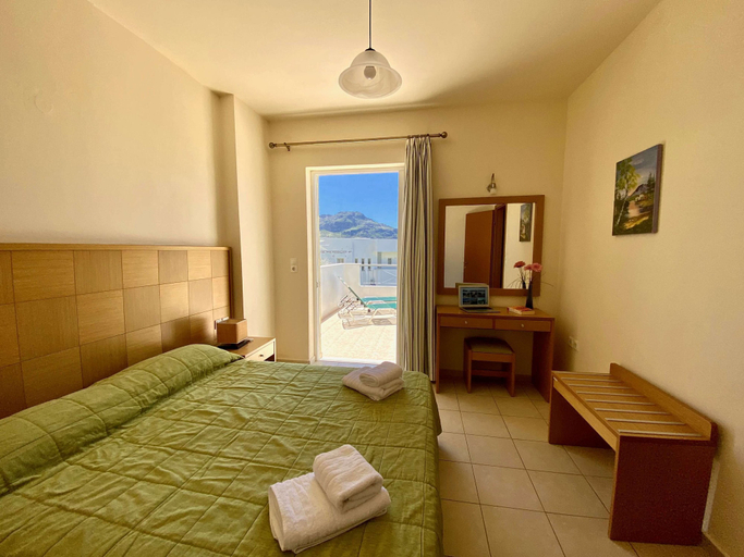 Bedroom 4, Manolis Apartments, Crete