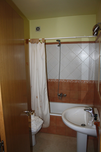 Bathroom 3, Casa Cabriel, Valencia