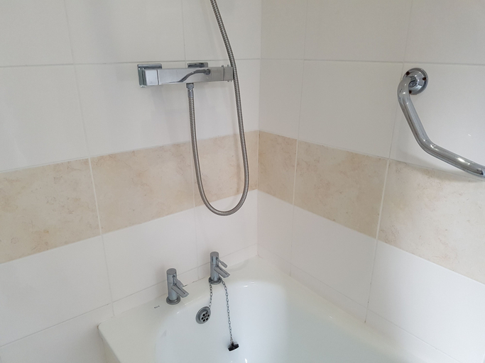 Bathroom 5, Buckatree Hall Hotel, Telford and Wrekin