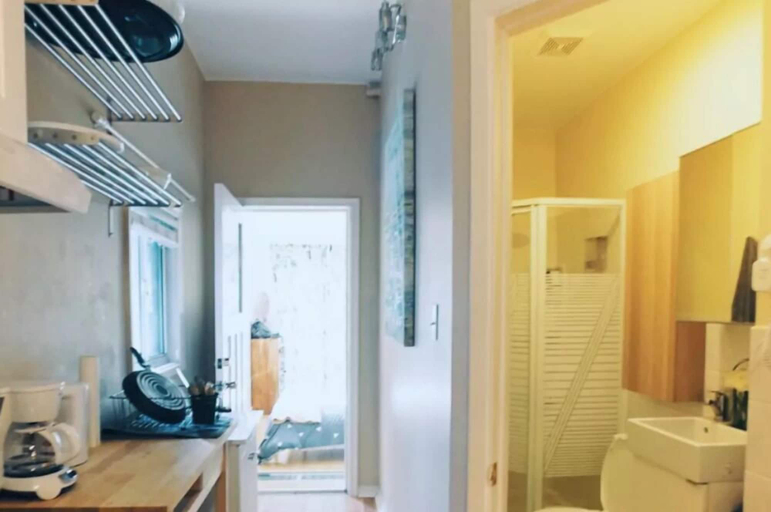 Others 3, 2 Bedroom Suite near Kensington Market - Unit 1, Toronto