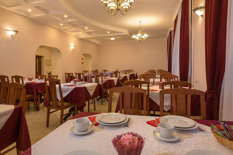 Food & Drinks 5, Avetpark Hotel, Sankt-Peterburg gorsovet