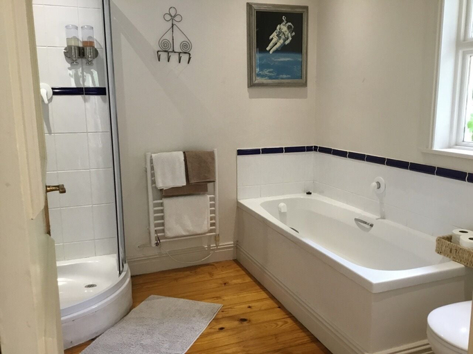 Bathroom 4, Ocean Golf Guest House, City of Cape Town